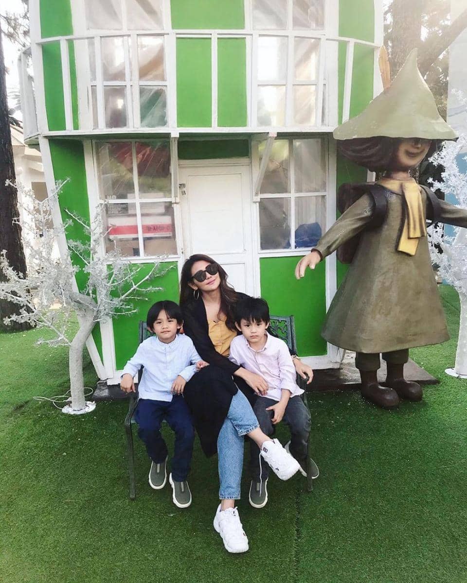 Instagram.com/julianamoechtar