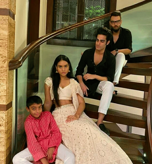 instagram.com/queens_k_h