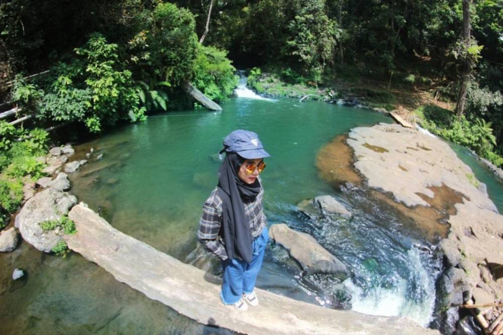 Instagram.com/triatdewi