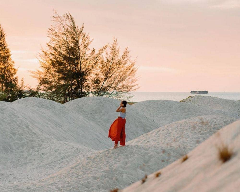 instagram.com/her_journeys