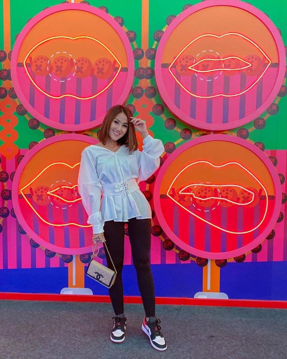 instagram.com/crystaloceanie_official