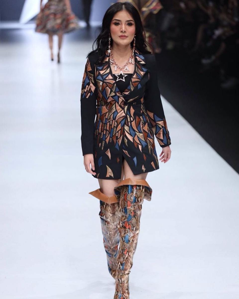 instagram.com/nindyparasadyharsono