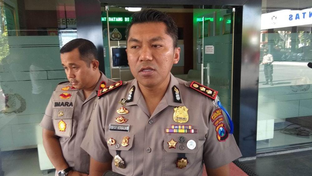 Kapolres Lamongan AKBP Feby DP Hutagalung, saat diwawancarai wartawan di Mapolres Lamongan. IDN Times/ Imron