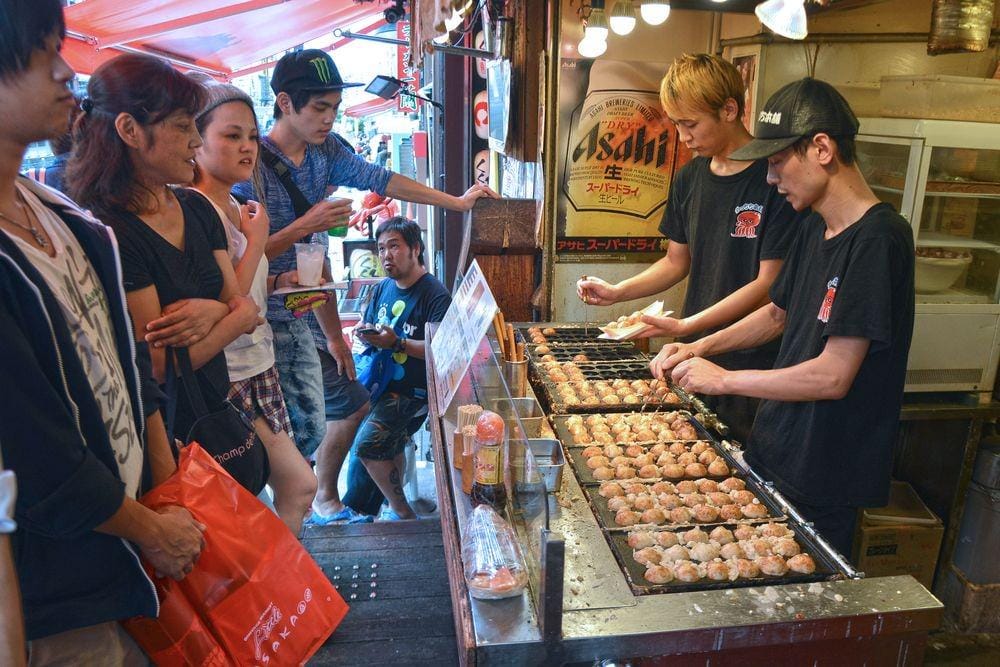 Shutterstock/Sarunyu L