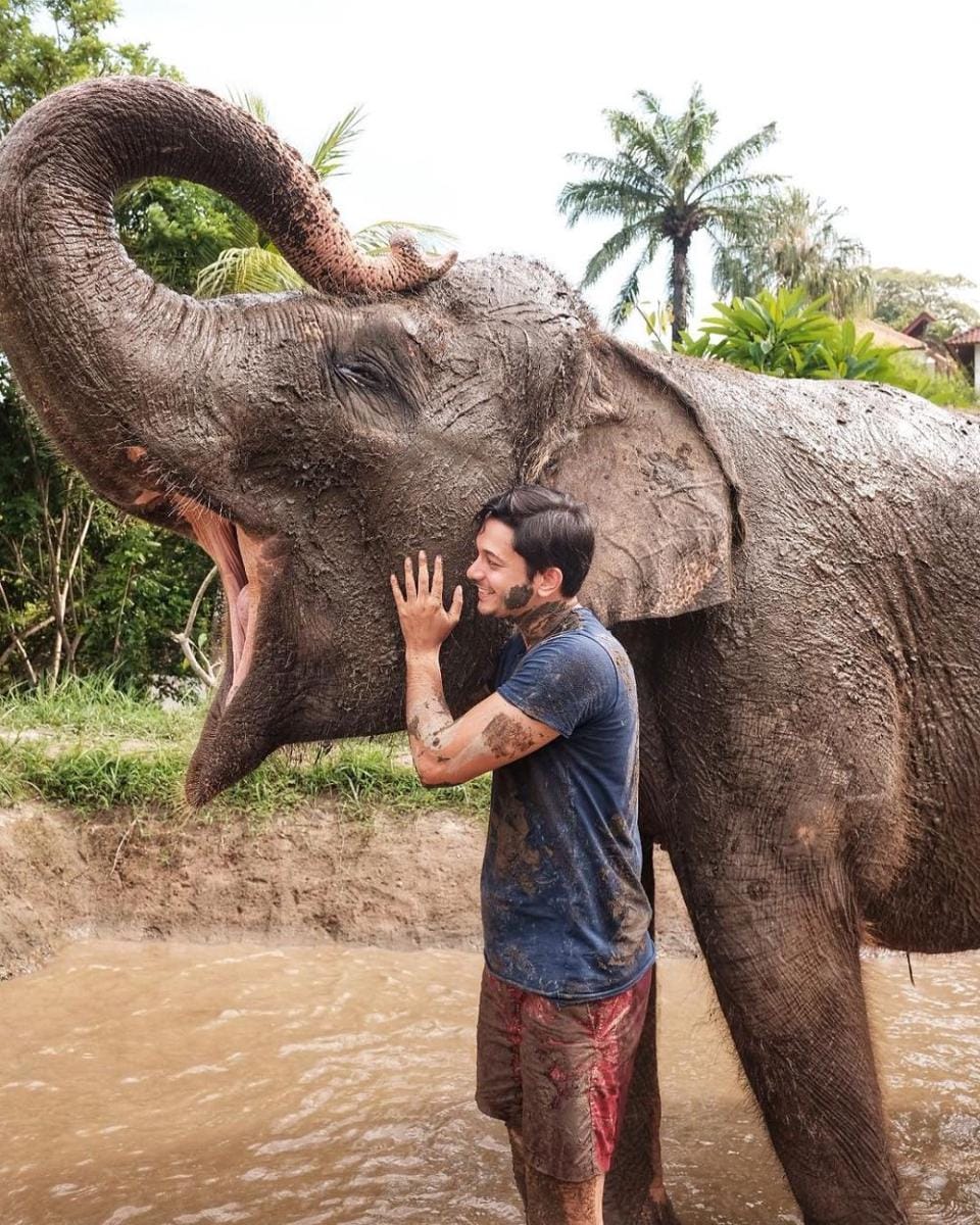 instagram.com/andrewandika