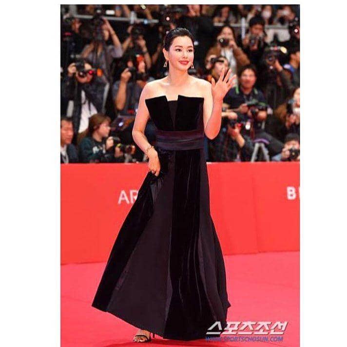 Instagram com/honey_lee32