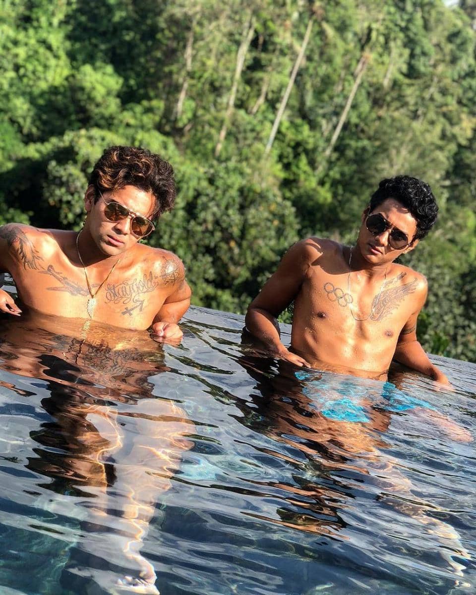 instagram.com/aqsaaswar