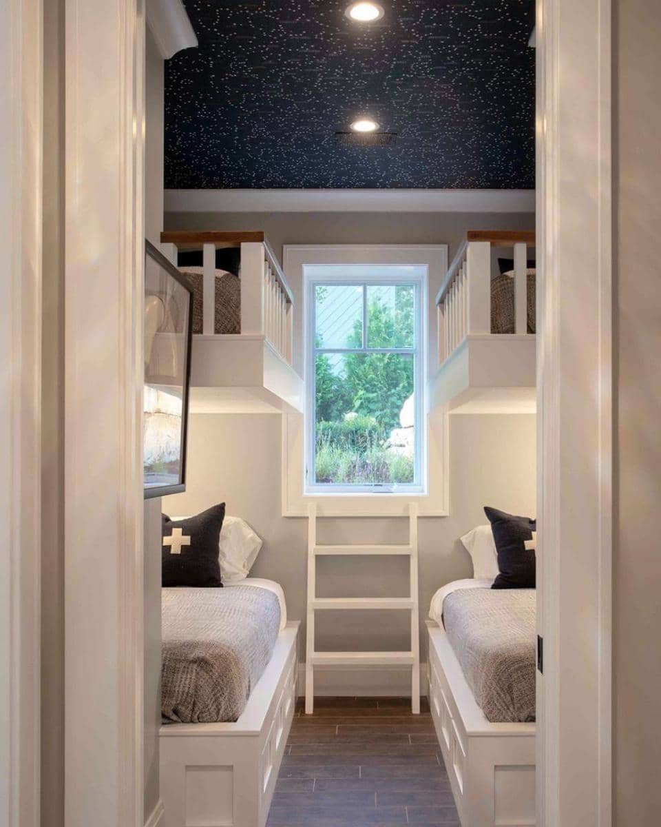 instagram.com/jacquelinesouthby