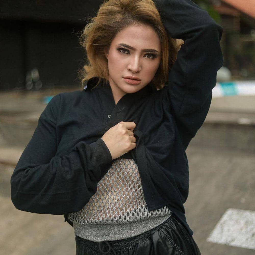 instagram.com/marshanda99