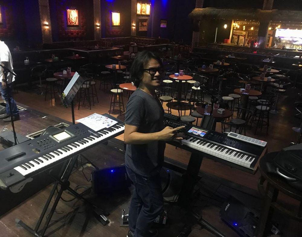 Instagram/vikysianipar