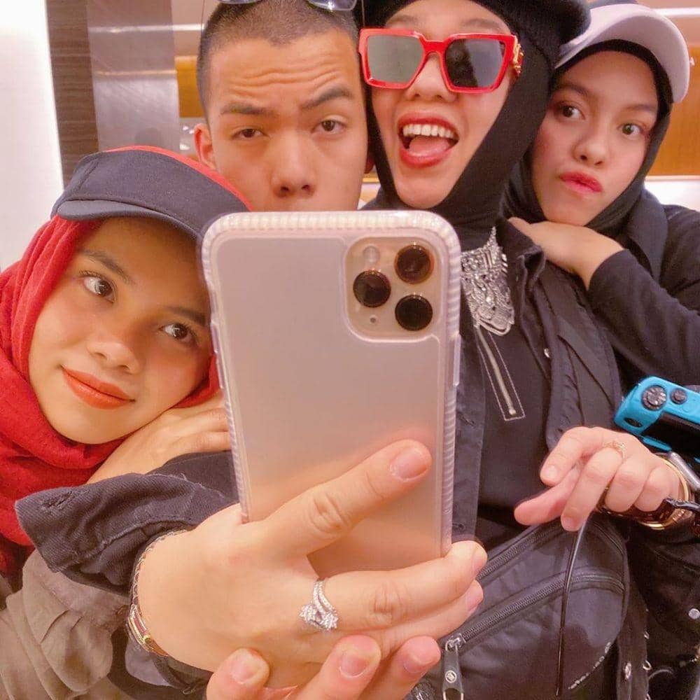 instagram.com/genifaruk