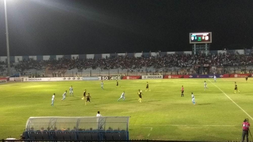 Pertandingan Persela Lamongan vs Barito Putera di Stadion Surajaya Lamongan, Senin (4/11). IDN Times/Imron