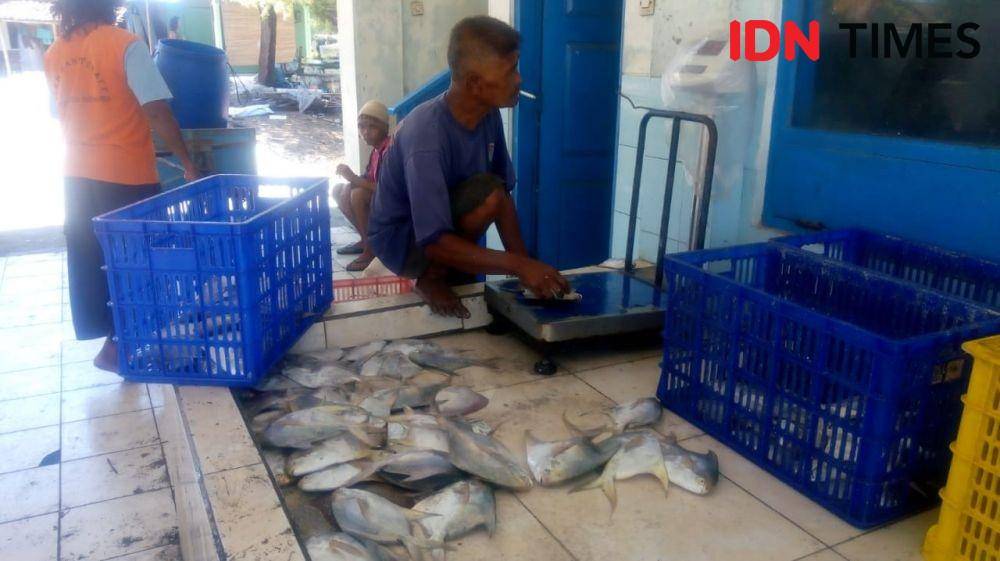 Tempat Pelelangan Ikan Pantai Samas. IDN Times/Daruwaskita