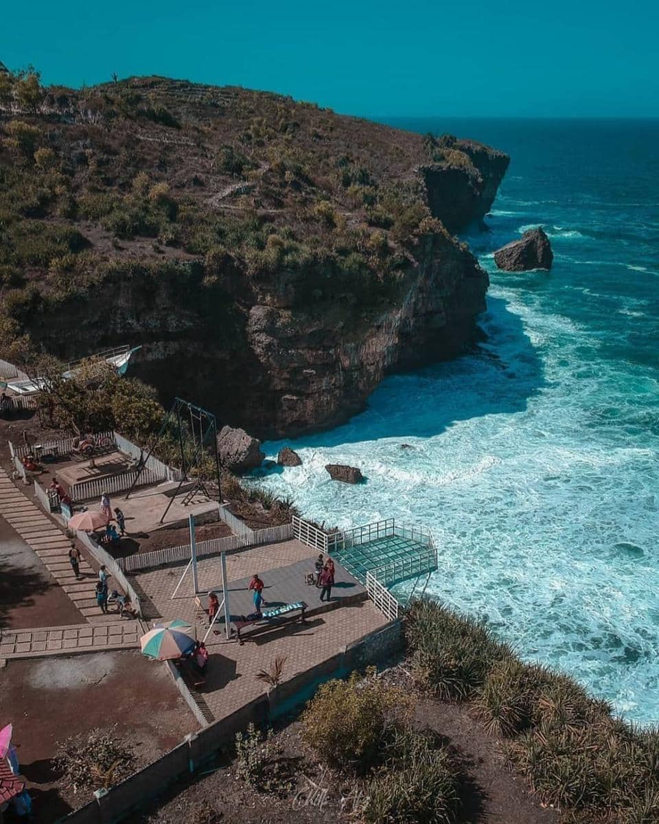 Instagram.com/chills_afz