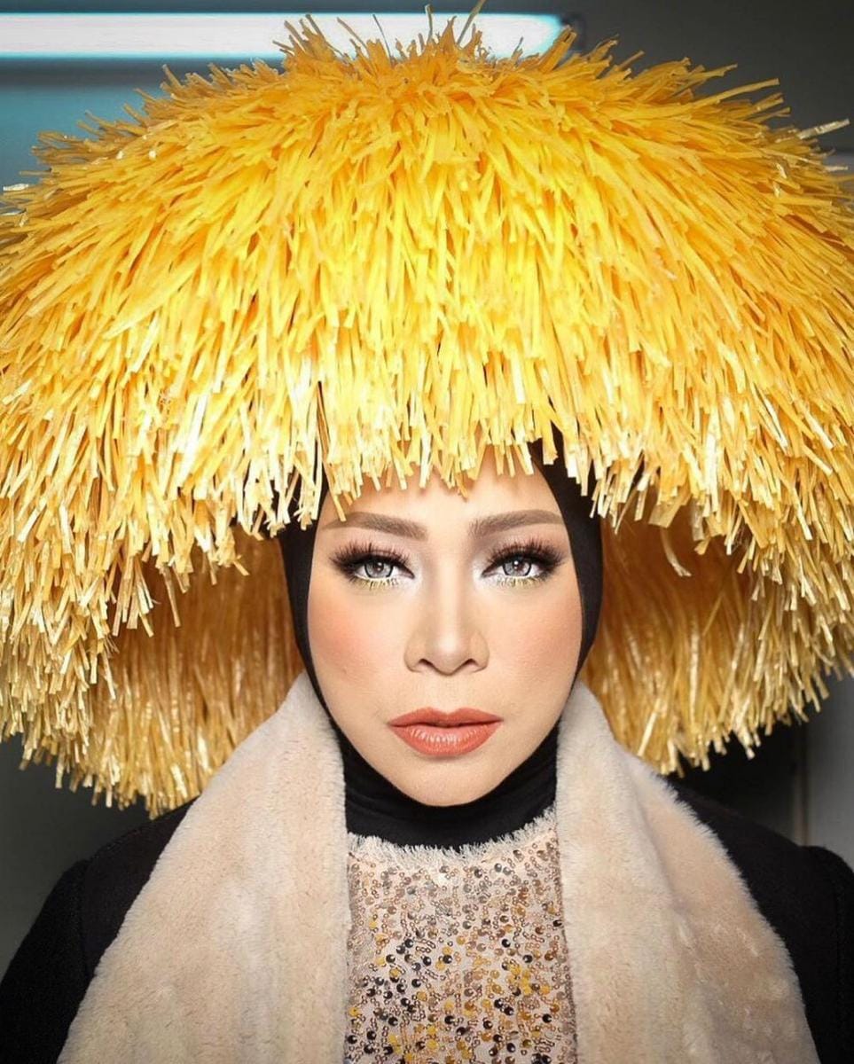 instagram.com/melly_goeslaw/