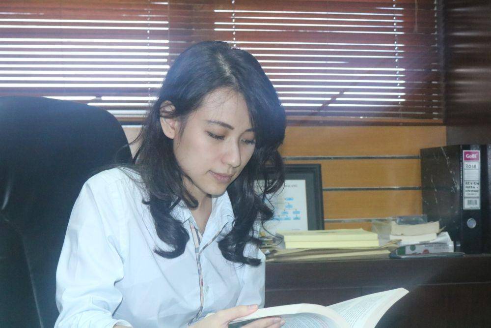Rektor Institut Teknologi dan Bisnis ASIA Malang, Risa Santosa tak menyangka jika pemilihan dirinya sebagai rektor bakal viral. IDN Times/ Alfi Ramadana