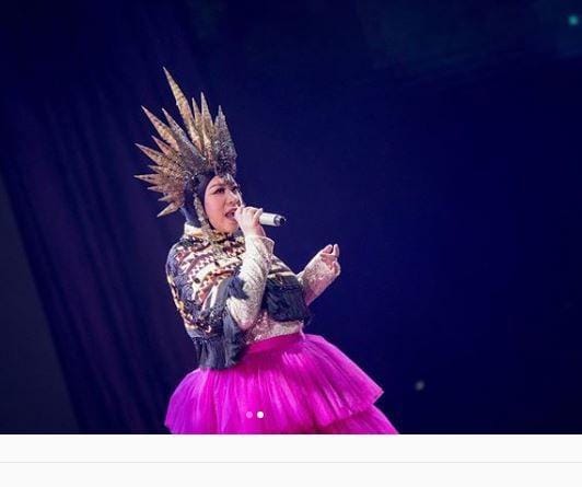 instagram.com/melly_goeslaw/