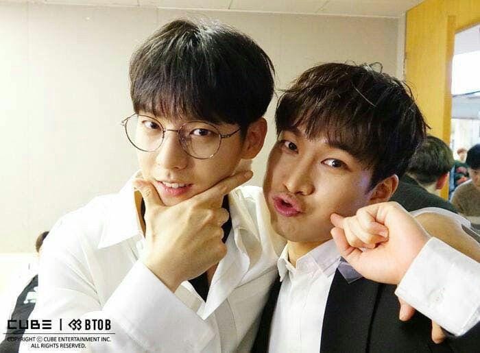 twitter.com/OFFICIALBTOB