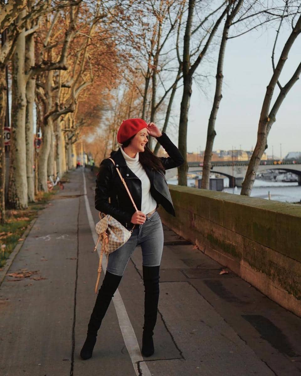 Instagram/amandarawless