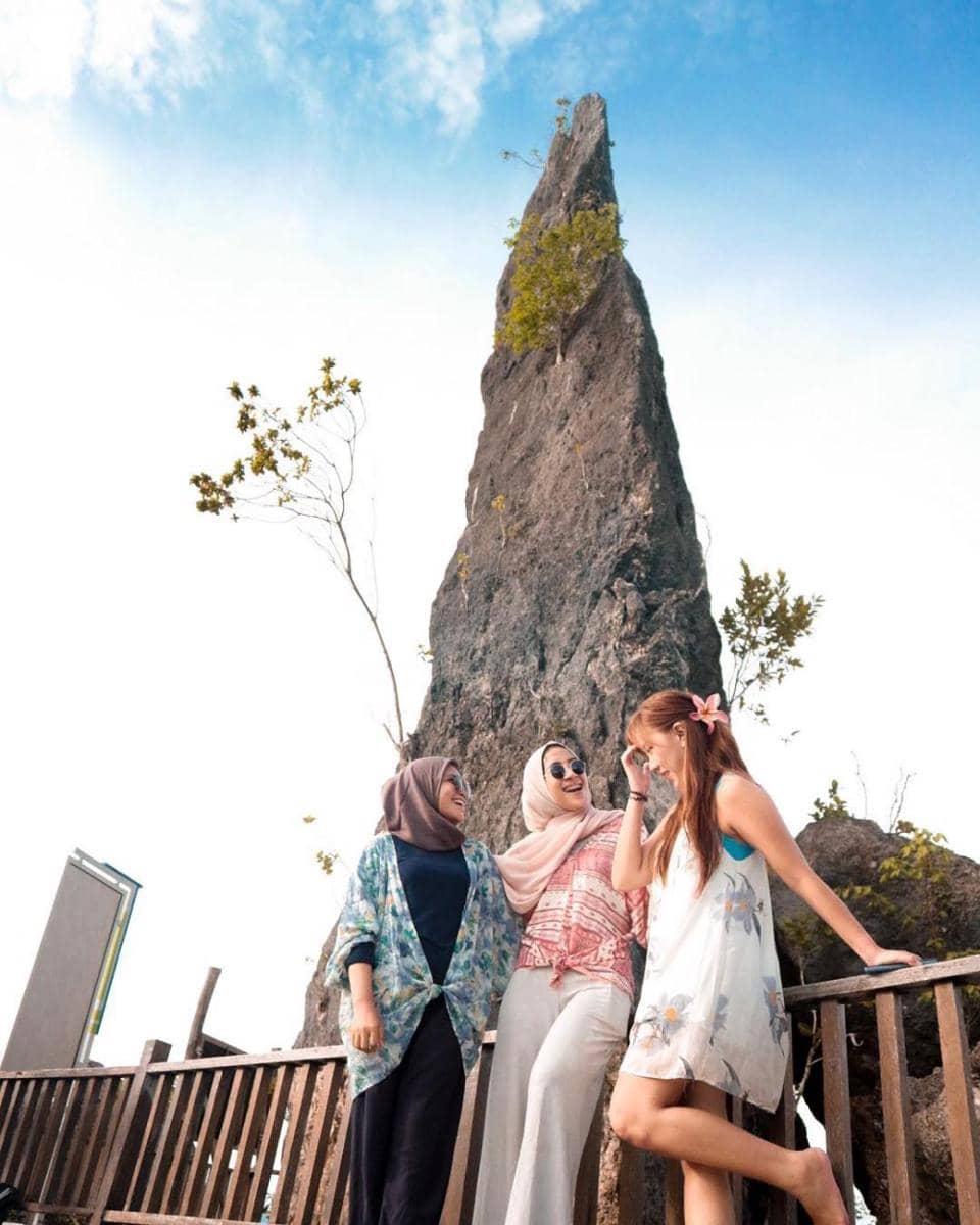 instagram.com/dheajah_