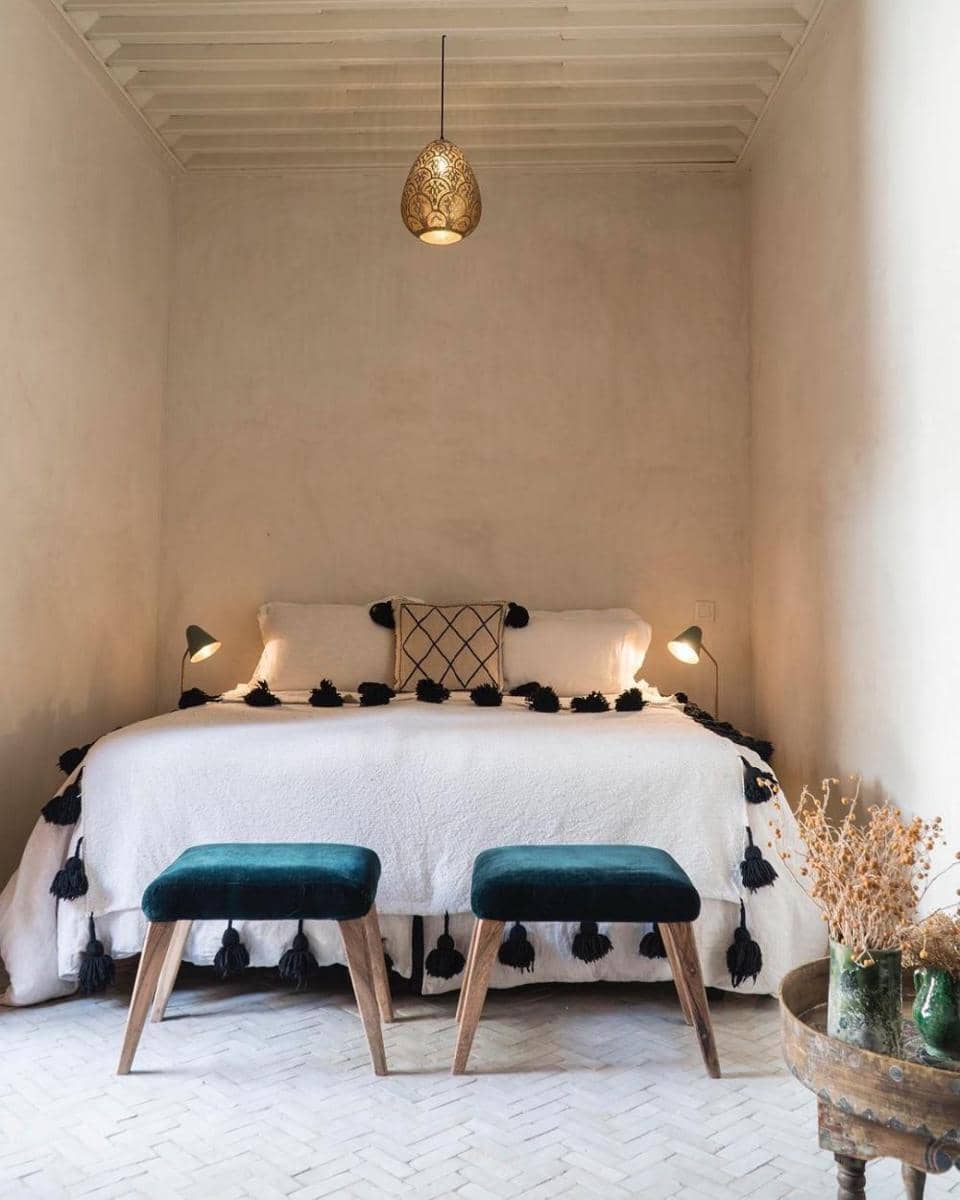 instagram.com/missannabek/