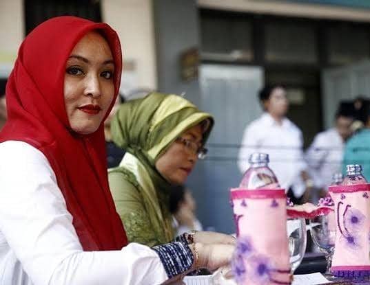 instagram.com/angelinasondakhofficial