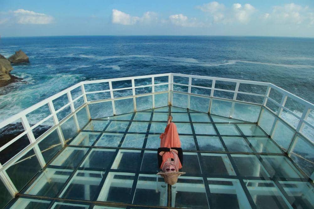 instagram.com/dek_rennyoktavia