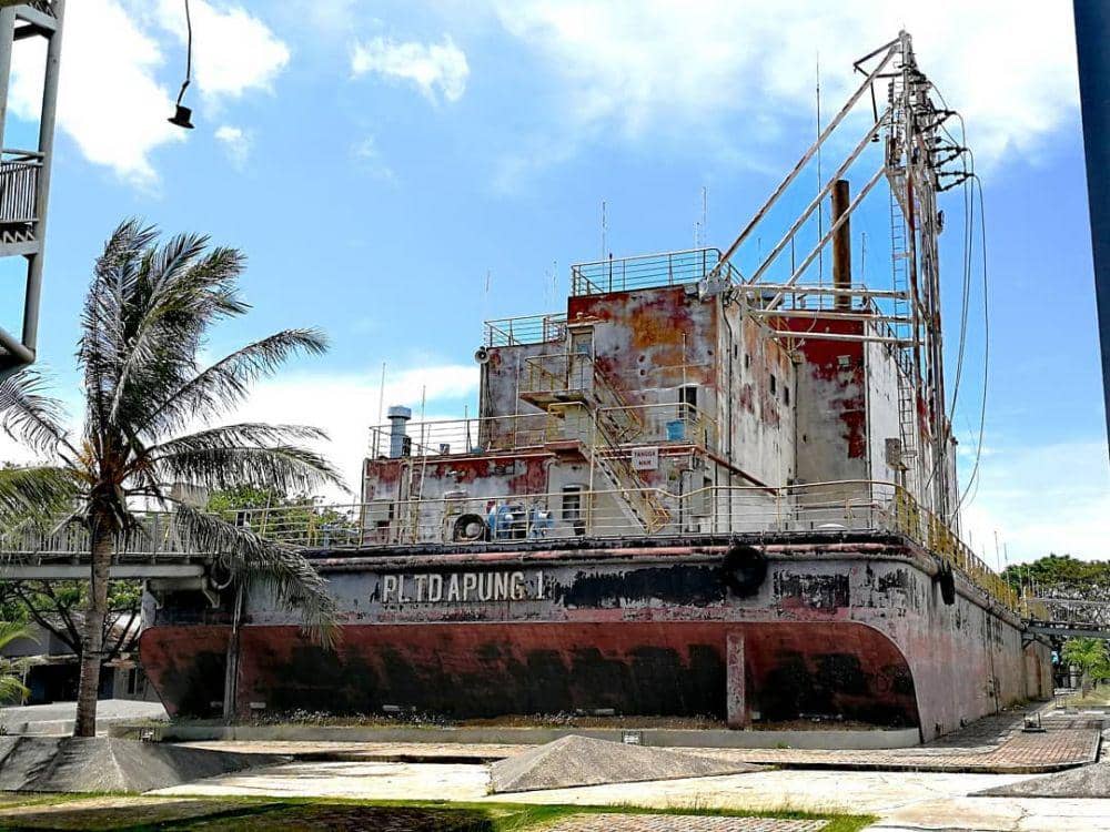 Instagram.com/twobunstravel