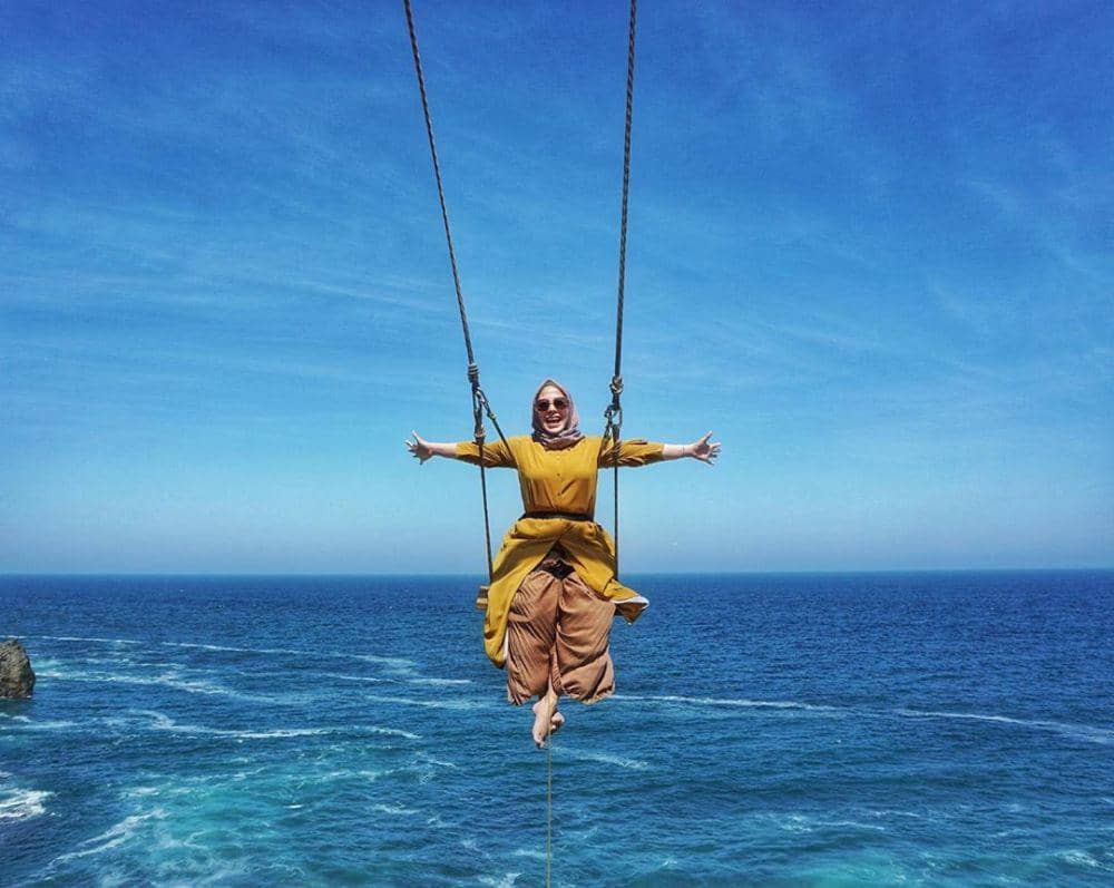 instagram.com/lyannanda