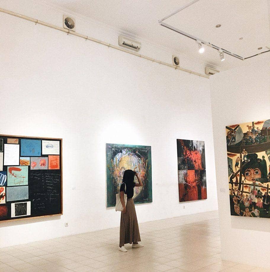 instagram.com/ayuputriherawati