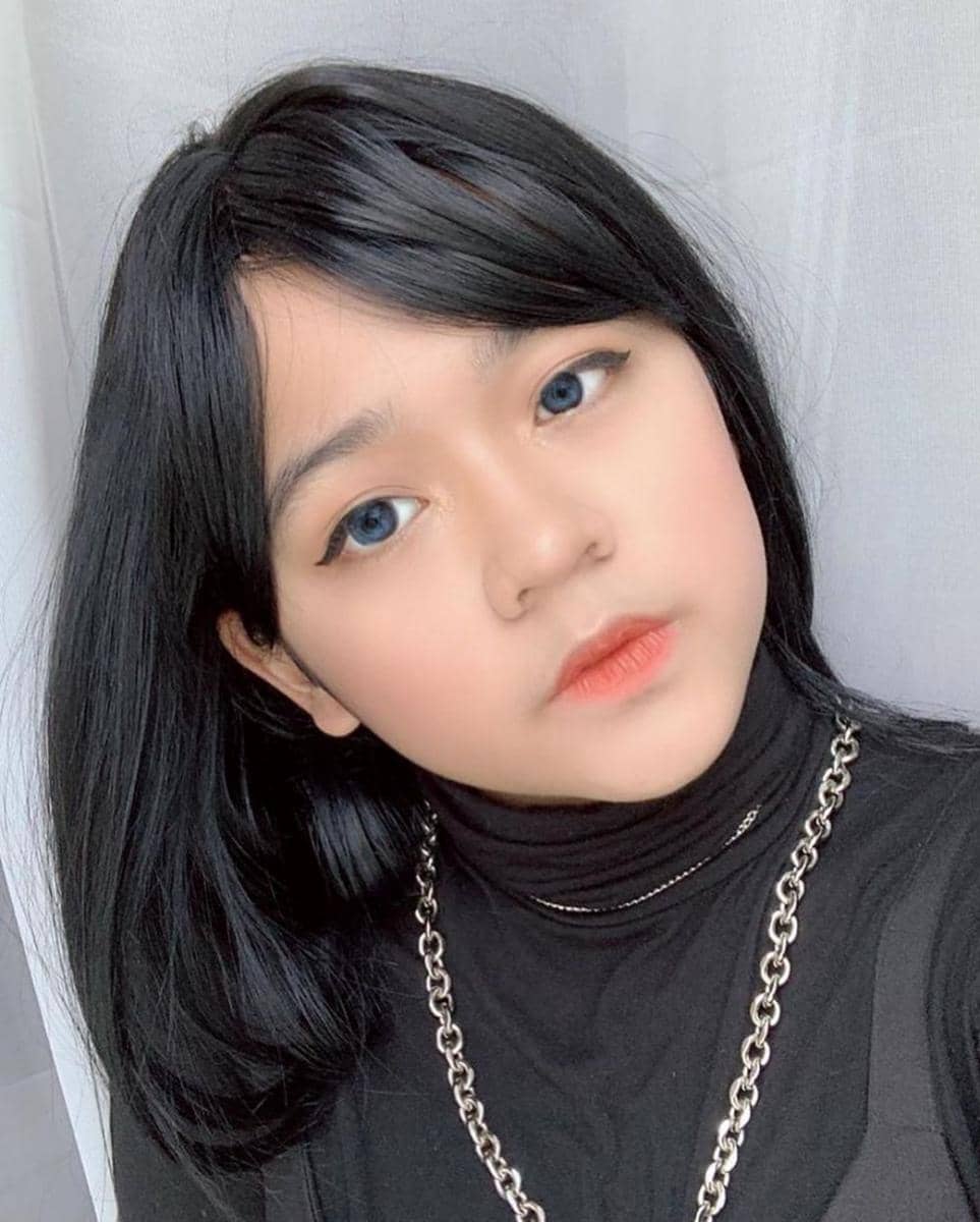 Instagram/astridkuya