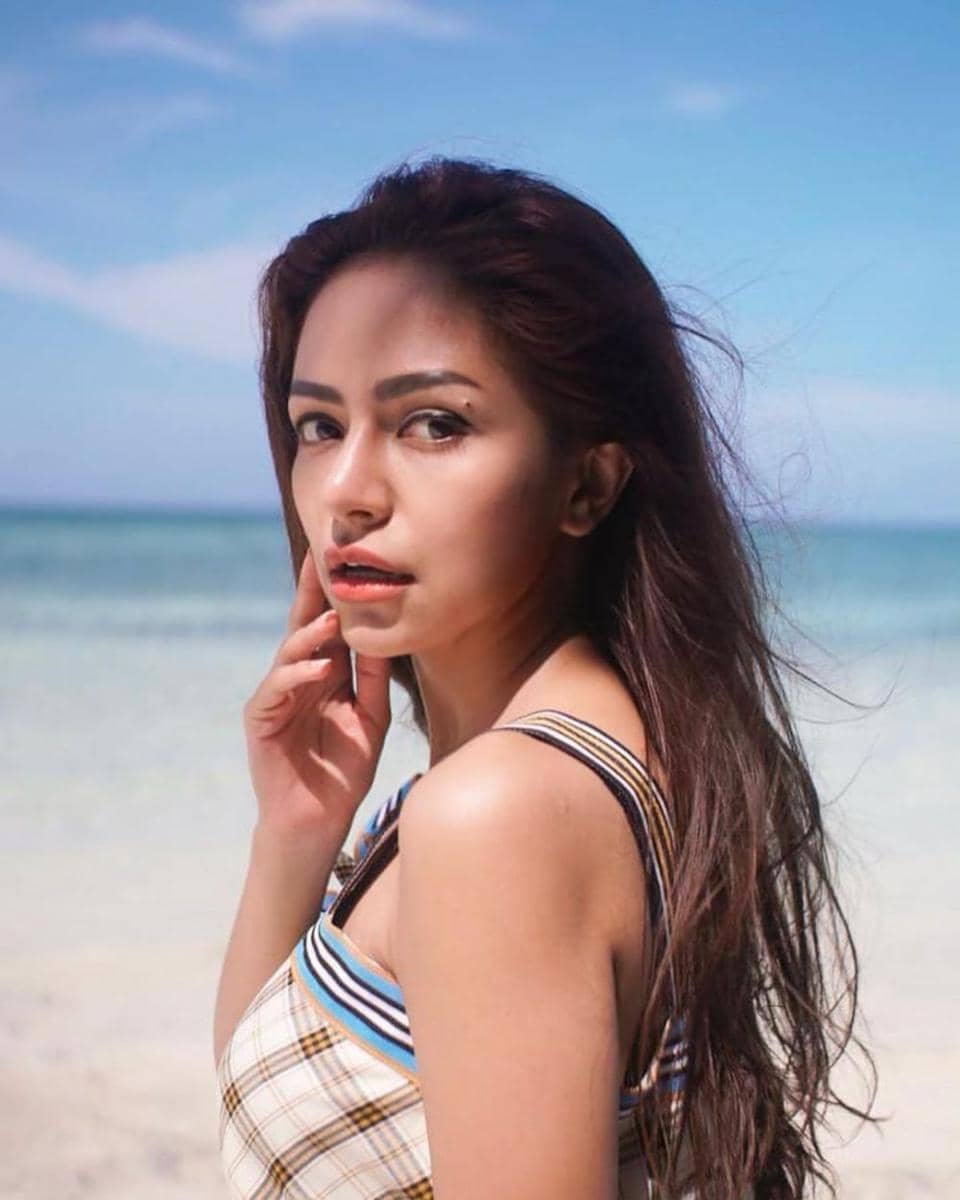 instagram.com/dj_yasmin