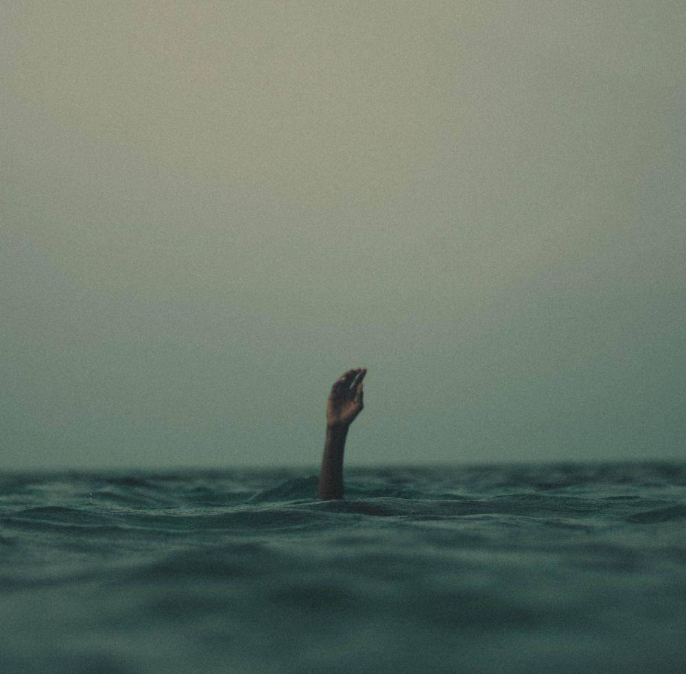 Ilustrasi tenggelam (Unsplash/mishalibrahim)