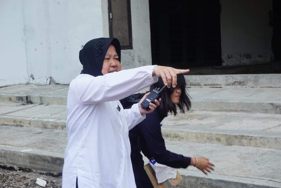 Wali Kota Surabaya Tri Rismaharini sidak ke Stadion GBT, Selasa (5/11). Dokumentasi Humas Pemkot Surabaya.