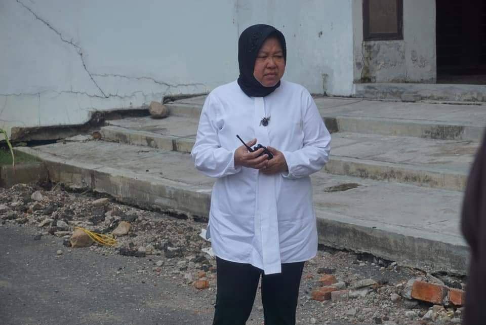 Wali Kota Surabaya Tri Rismaharini sidak ke Stadion GBT, Selasa (5/11). Dokumentasi Humas Pemkot Surabaya.