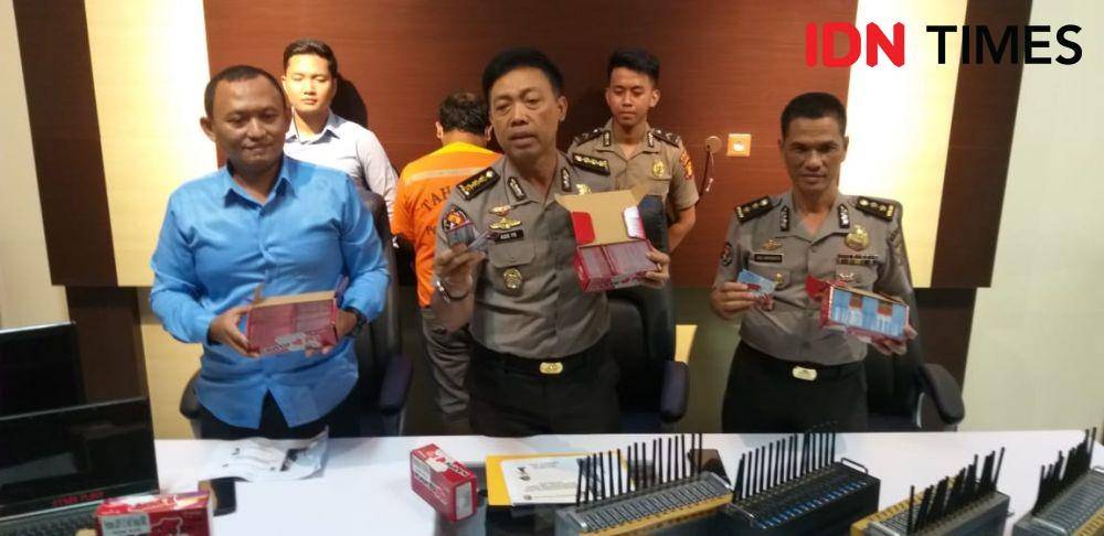 Jajaran Polda Kaltim memaparkan pengungkapan kasus kartu SIM seluler ilegal kepada awak media, Selasa (5/11) siang. IDN Times/Surya Aditya