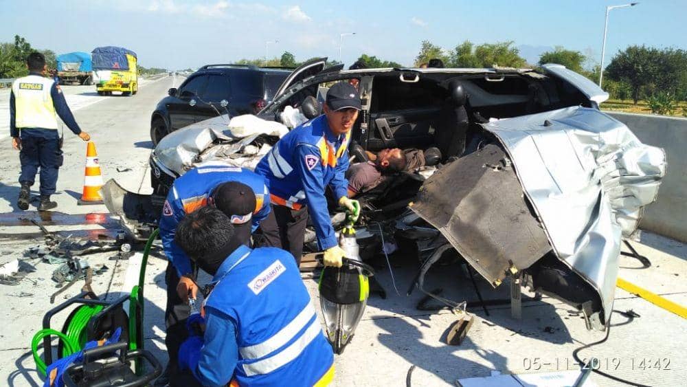Rombongan Satreskrim Polres Jember kecelakaan di Tol Probolinggo satu anggota meninggal dunia, Selasa (5/11). Dok.IDN Times/Istimewa