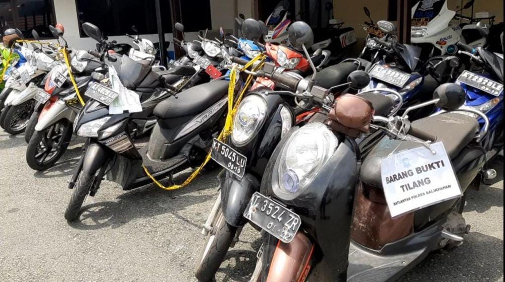 Kendaraan yang belum menyelesaikan sanksi administrasi yang ditilang pada OZM 2019 ditahan di Mapolres Balikpapan. Sumber: Polres Balikpapan