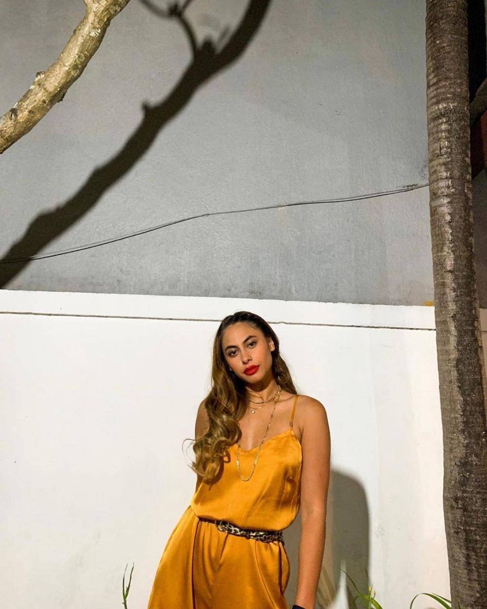 Instagram.com/valerieethomas