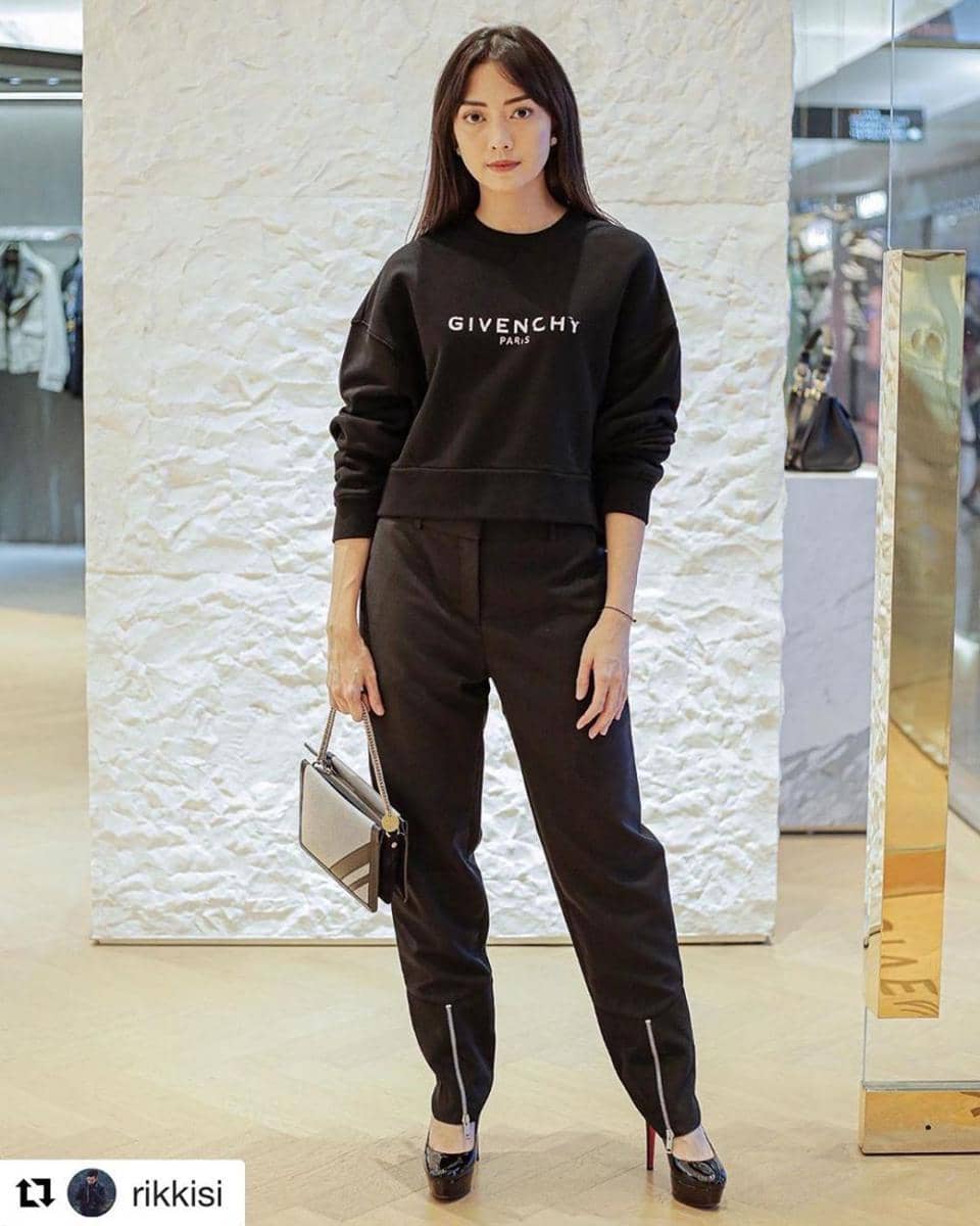 instagram.com/ririndwiariyanti/