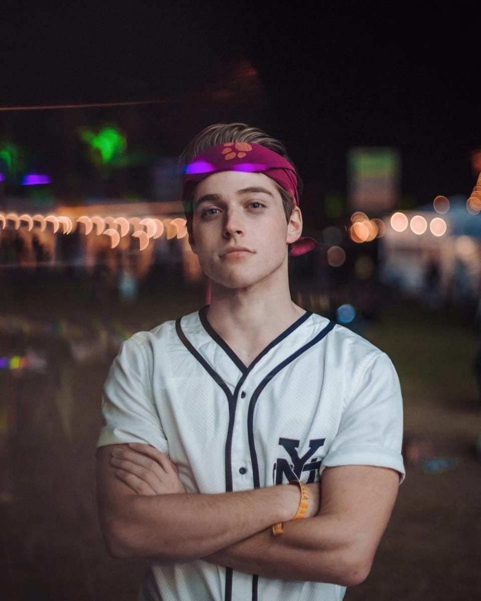 Instagram.com/froy/
