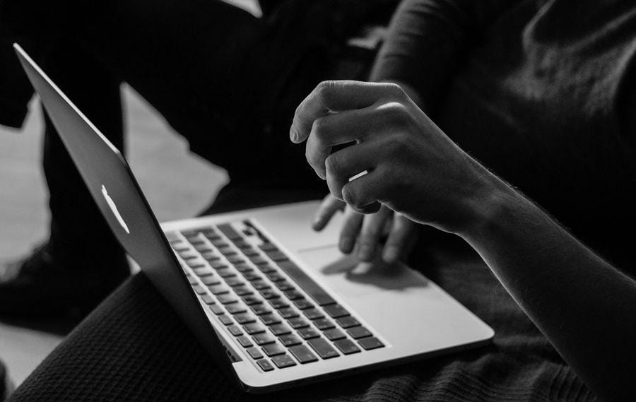 unsplash.com/Sergey Zolkin