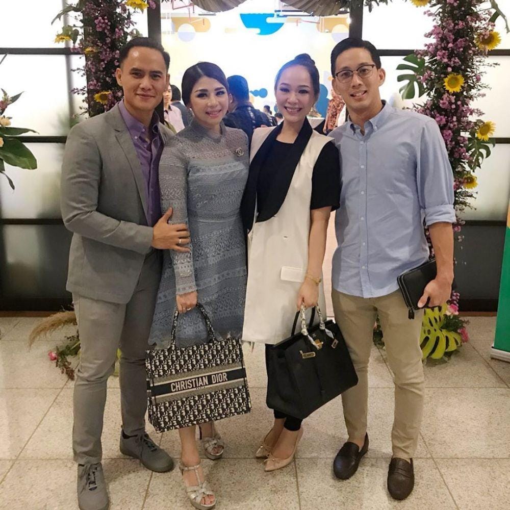 instagram.com/yuanitachrist