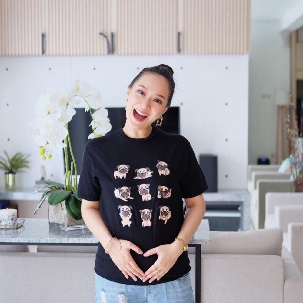 instagram.com/yuanitachrist