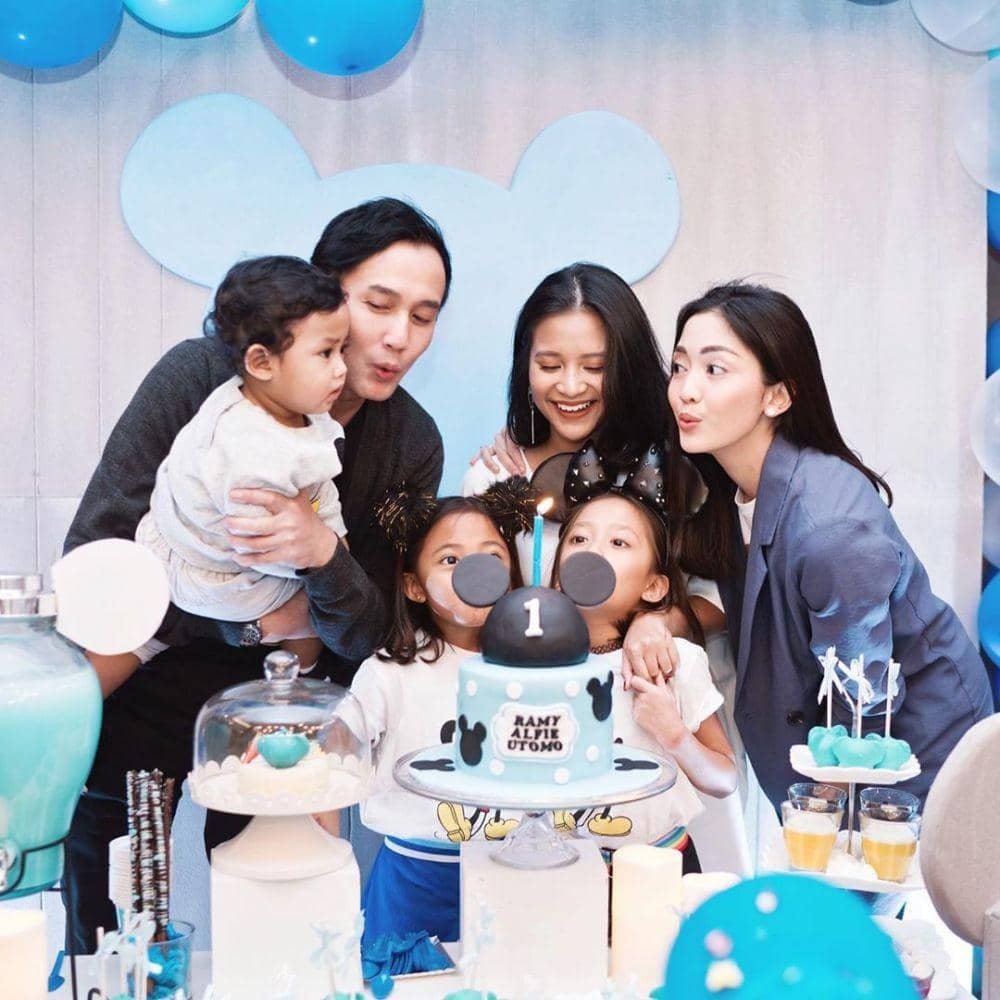 instagram.com/ririndwiariyanti/