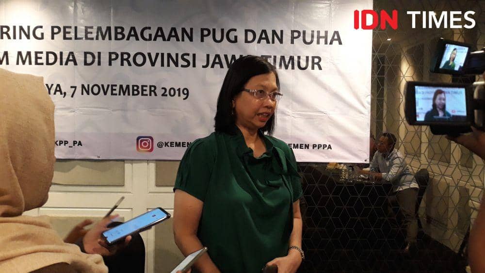 Pemaparan Peran FJPI oleh Uni Lubis di Acara Penguatan Jejaring Pelembagaan PUG dan PUHA Melalui Forum Media di Provinsi Jawa Timur. 7 November 2019. IDN Times/Fajar Laksmita Dewi