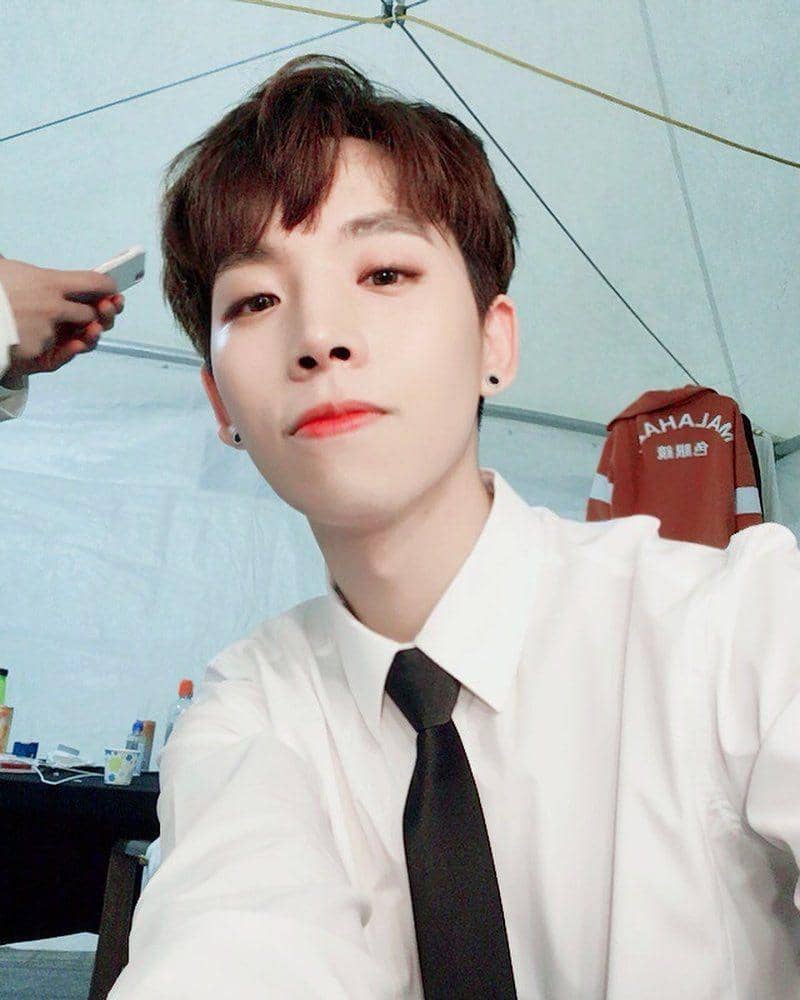 instagram.com/____junhyeok