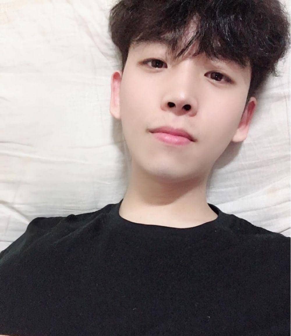 instagram.com/____junhyeok