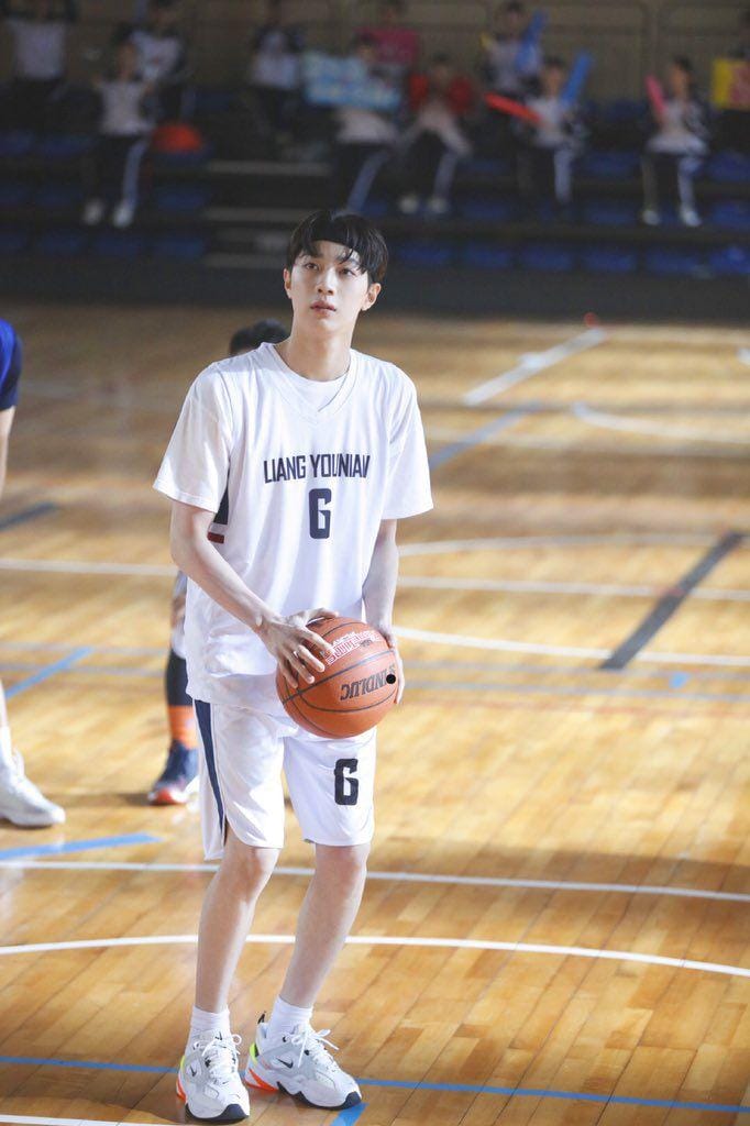 twitter.com/guanIintw