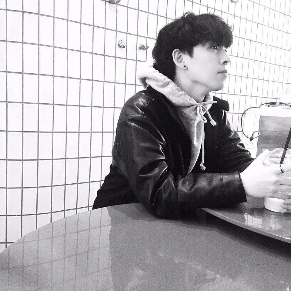 instagram.com/____junhyeok